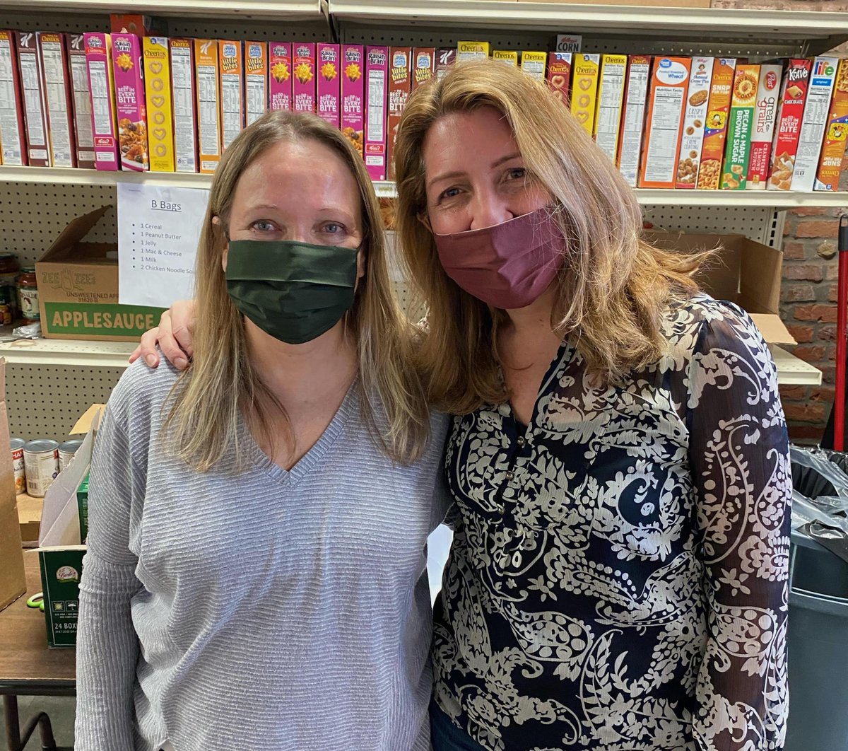 JLGPrinceton's tweet photo. JLGP volunteers Christine and Debbie in action at the @ArmInArmNJ food pantry! #jlgpserves #foodsecurity https://t.co/6jQolwLjZv