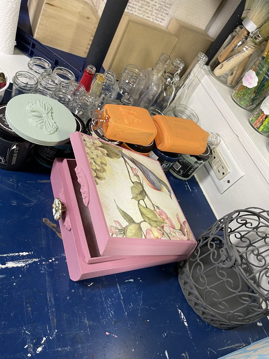 CrescentMoon621's tweet photo. Today is - finish up some projects - day
#CrescentMoonCottage
#crafting #craftywoman #diy #craftymom #craftylove #diycrafts #craftygirl #creative #handmade #craftylife #design #craftychick #craftymomma #craftycraft #craftymama https://t.co/1OOGSlLaZF