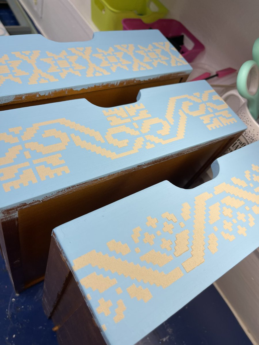 CrescentMoon621's tweet photo. Today is - finish up some projects - day
#CrescentMoonCottage
#crafting #craftywoman #diy #craftymom #craftylove #diycrafts #craftygirl #creative #handmade #craftylife #design #craftychick #craftymomma #craftycraft #craftymama https://t.co/1OOGSlLaZF