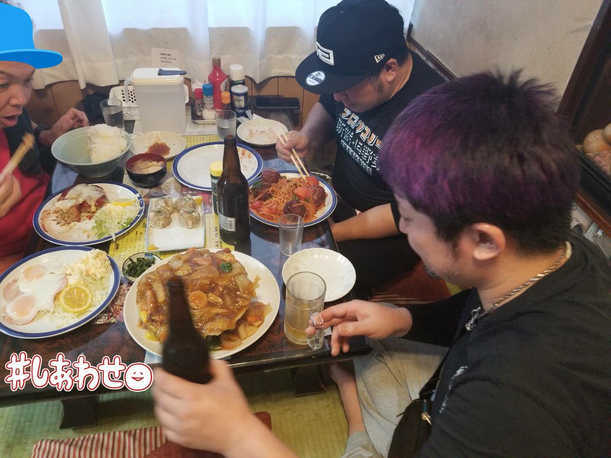 akitaramen_hama's tweet photo. 今日の夜飯は、茨城県古河市北山田211ー5にある、文福飯店さんに初めておじゃまさせていただきました🍺文福としちゃんからの心意気の愛情もいただき💕お腹いっぱいです😆ウマかったッス🙆文福飯店の皆様ご馳走さまでした😊またね🙋 https://t.co/bN3Z6aYy0G