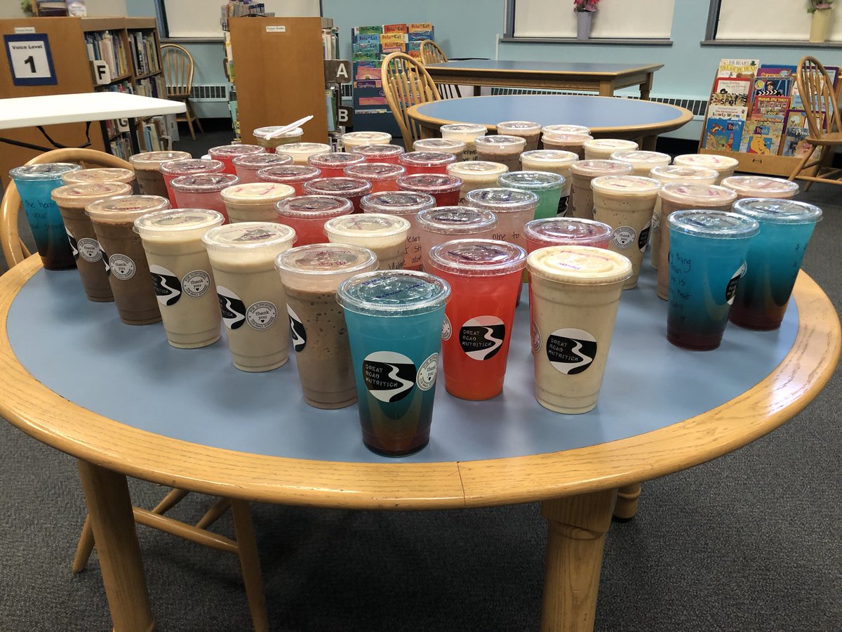 MrsSawosik's tweet photo. A Delicious Start thanks to PTA and Great Road Nutrition!  I’m ready and excited to see everyone today! https://t.co/rDhLcYjIEB