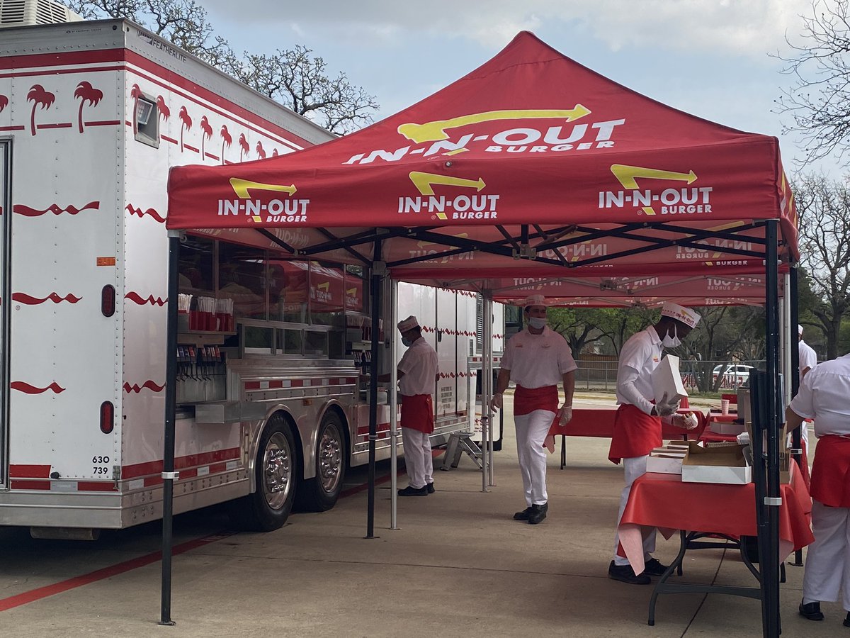crscott123's tweet photo. A huge thank you to the @ges_pta for treating our member families to #InNout today! #GESshineon https://t.co/ict9gMm5V6