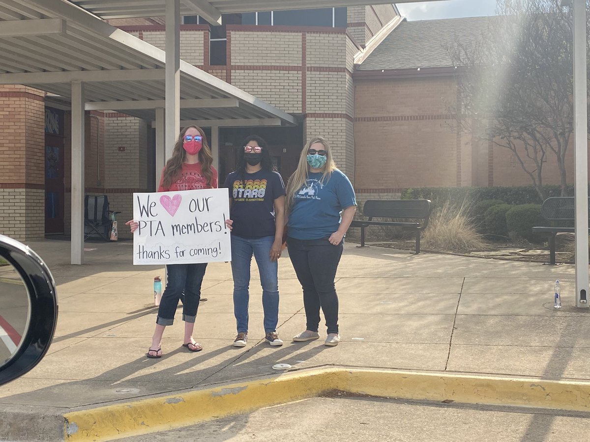 crscott123's tweet photo. A huge thank you to the @ges_pta for treating our member families to #InNout today! #GESshineon https://t.co/ict9gMm5V6