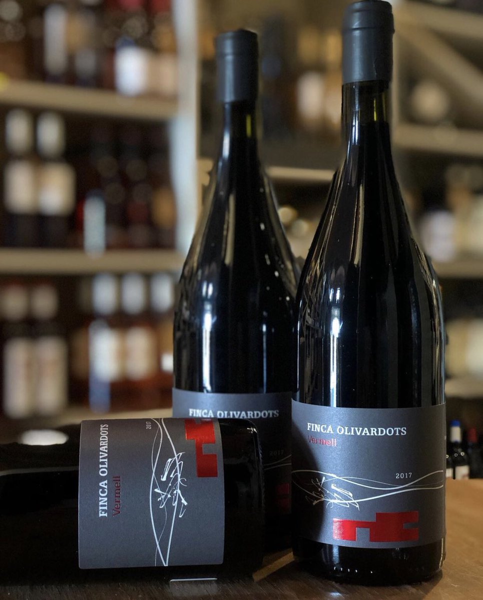 ElParral_'s tweet photo. 🍷Finca Olivardots Vermell 2017🍷 ! 🍇Varietats Syrah, Garnatxa, Cabernet i Samsó

#vinyesdolivardots. @EmpordaWine @ViAspres 
#elparral #agrobodega #lovewines #emporda @empordawine #empordadesdecasa #vinscatalans  #tasting https://t.co/Pi1bSYl4F0