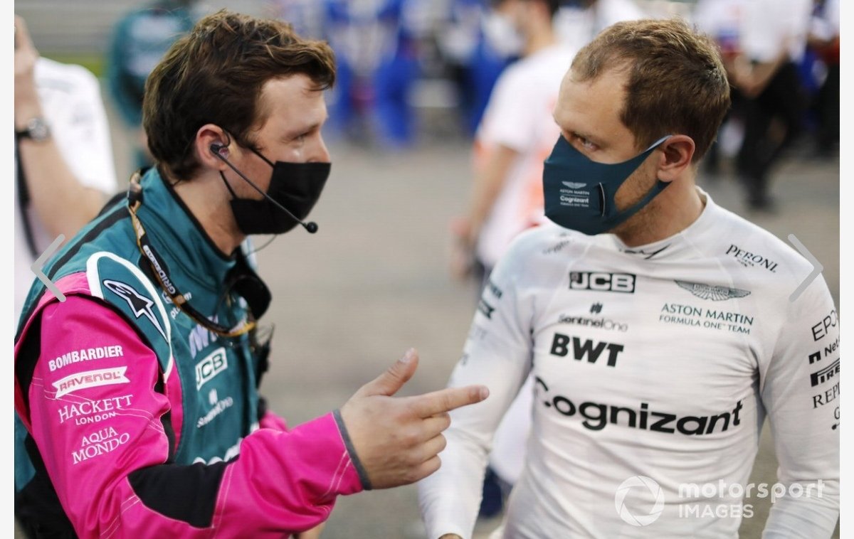 Seb_VettelFan's tweet photo. #BahrainGP 📸 photos 

#sebastianvettel #vettel #formula1 #f1 #AstonMartin https://t.co/rLFn1cYYu8