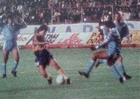 BocaEnLaCopa's tweet photo. #UnDíaComoHoy por la quinta fecha de la fase de grupos de la #Libertadores 1991, #Boca empataría 0-0 con #Bolívar en La #Bombonera.
Boca no empataba de local contra un equipo boliviano por Copa Libertadores desde un 2-2 contra Jorge Wilstermann en la Libertadores 1982. https://t.co/MYcKq9hPo1