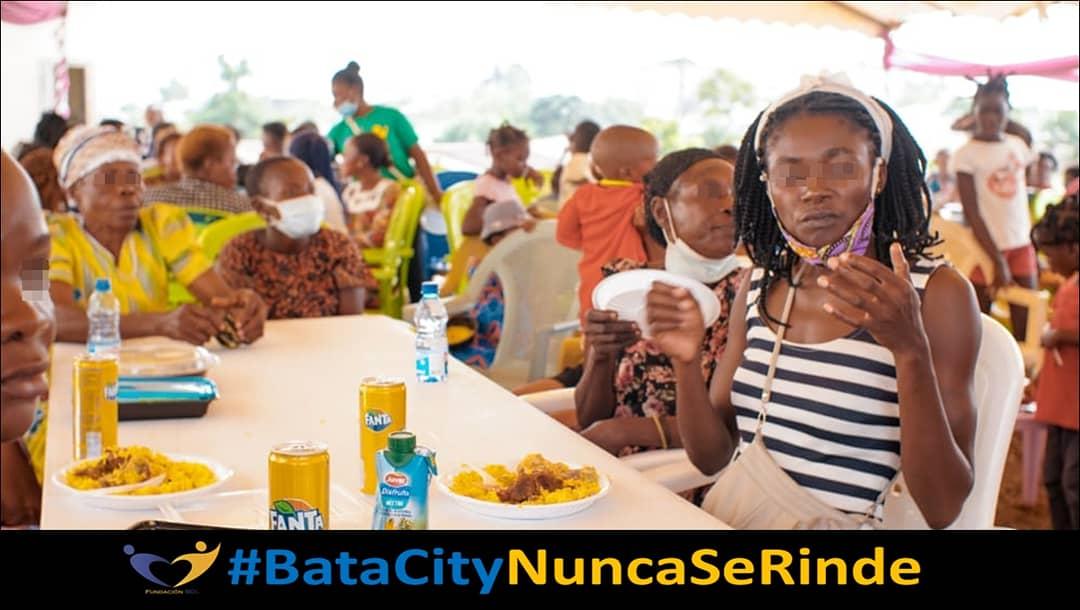 FundacionSolEG_'s tweet photo. 💪🏽💪🏽💪🏽💪🏽 #BATACITY Con los afectados del 7M.
_S E G U I M O S_
#fundacionsoleg #BataCityNuncaSeRinde #guineaecuatorial #somosbata #todossomosbata #TODOSSOMOSBATA #solidaridad #fundacion #fundacionsol https://t.co/ctSiBiU5Uw