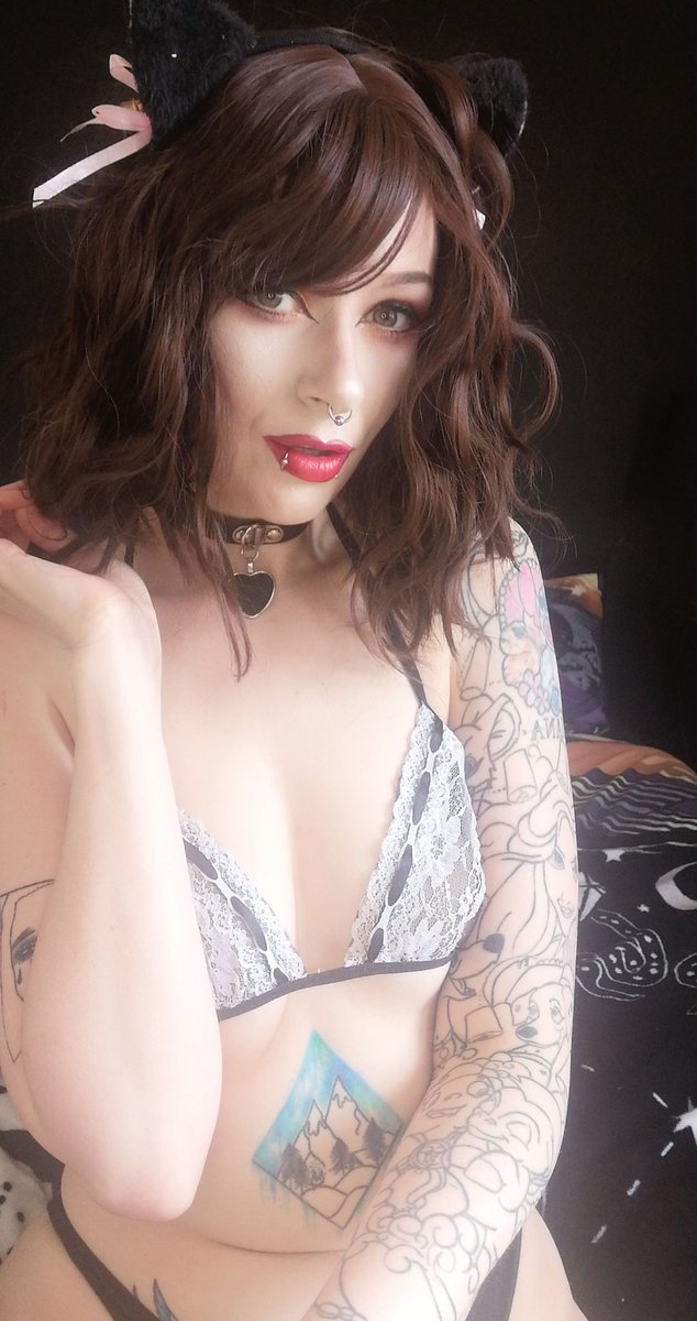 Shuvrocksss's tweet photo. I feel adorable. Making some spicy content for 0F 😍🔥 https://t.co/9VppsIuA95