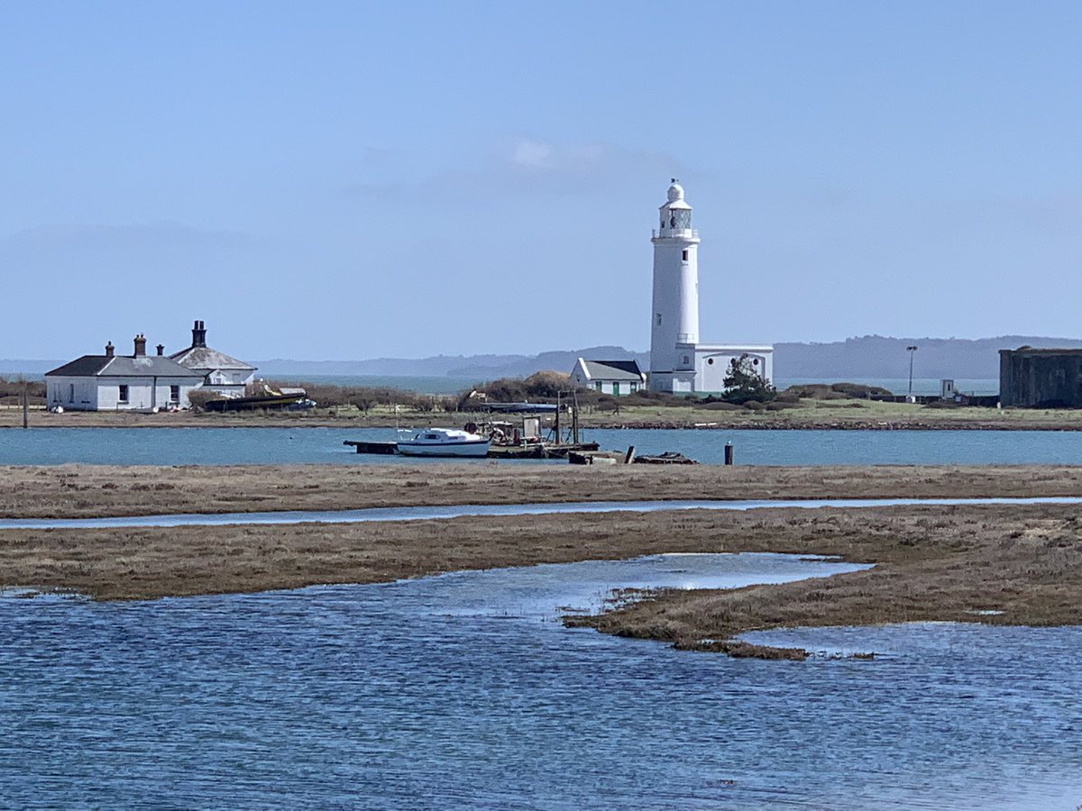 aly_sea's tweet photo. To the lighthouse #Hurstspit https://t.co/qoLJWqgC2g