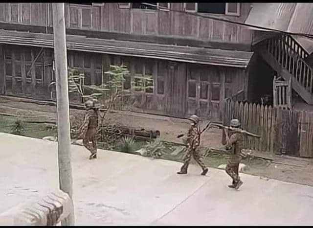 Evidence that they are using RPG

#WhatIsHappeningInMyanmar 
#MilitaryCoupInMyanmar