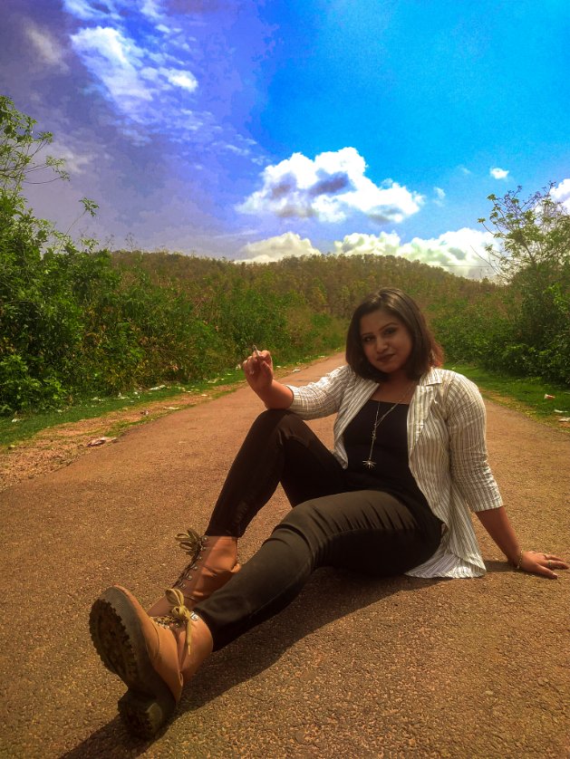 shayeri_mk's tweet photo. Well last year at this time I was out on a trip to #Daaringbadi with my parents..

It's been a year now! Wow! No trips after the lockdown.. Only work! 

Badly missing out a trip at this time! 

#missingtripdays #travellover #vibeMe #shazzline_mk https://t.co/c5LjUipm2X