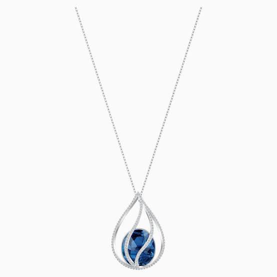 EricaNlewedim's tweet photo. #SparkleNigeria #SwarovskiIkejaMall #SwarovskiGlam #SwarovskiWoman #BlingwithSwarovski https://t.co/J6TiJfVgrj