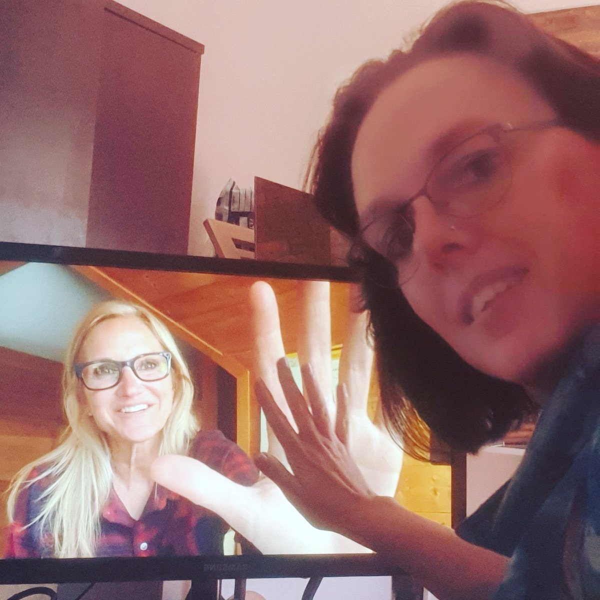 High fiving <a href="/melrobbins/">Mel Robbins</a> for enabling me to take the steps to achieving my dreams and goals. #incredibleyear #makingitso #highfive