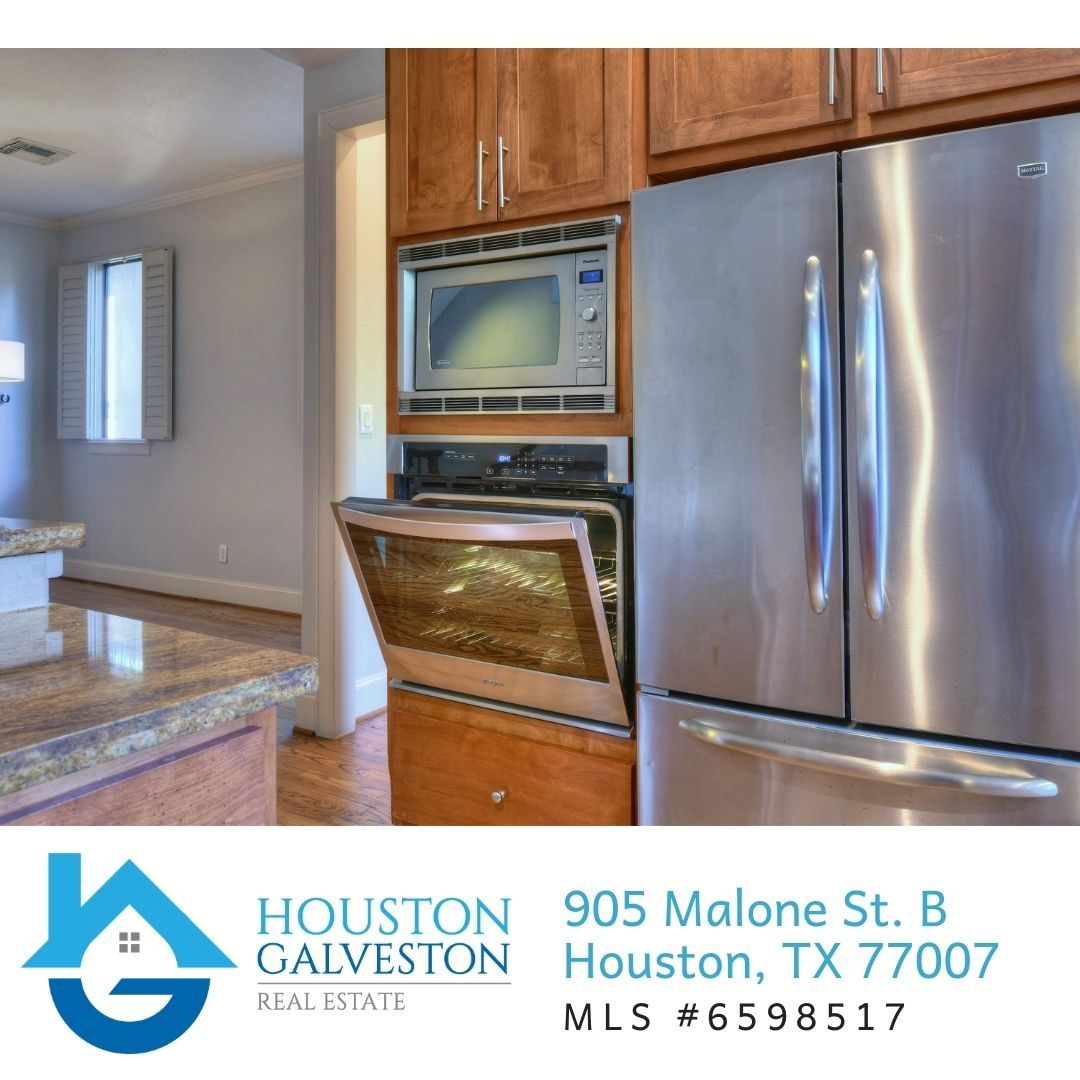 HGRE_Team's tweet photo. 905 Malone Street B in #Houston is a Croix #custom home💙 (MLS # 65985170)  Kitchen features granite counters, plenty of cabinets &amp; Kitchenaid gas range!

 📲Bain McEldowney (409) 392-8850  #HoustonGalvestonRealEstate  
👉Details https://t.co/ouwuv3dQNs  #RealEstate #HomeSales https://t.co/lfC0dlH2Hq