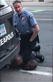 KellieADennis74's tweet photo. 9 minutes and 29 seconds that spineless motherf*cker knee pressed againt the neck of Mr. Floyd. https://t.co/S7CyfLOewm