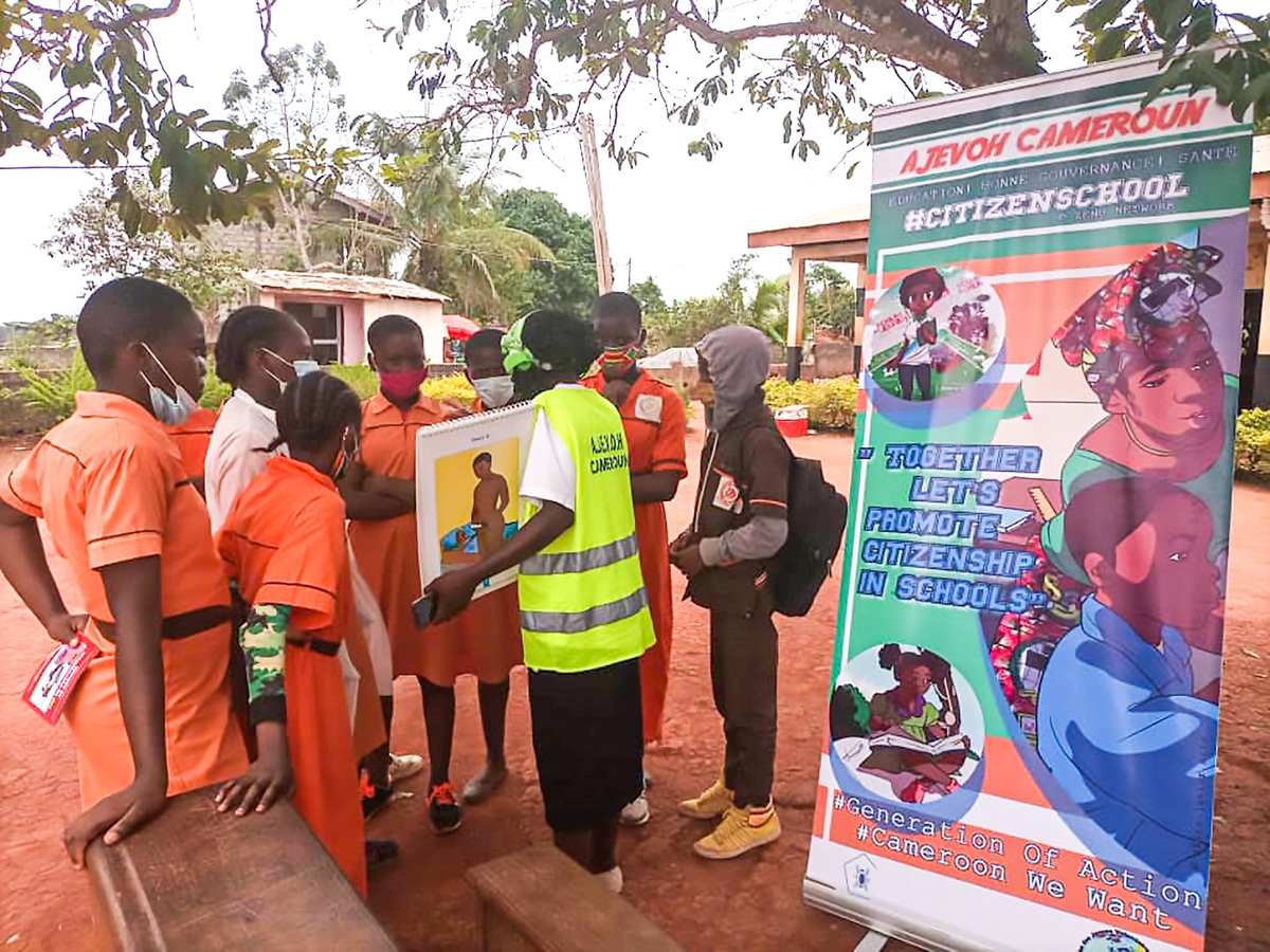 zenunetwork's tweet photo. @Ajevoh_Cameroun présent au Lycée Technique de SOA le  25 Mars 2021 à l'occasion des Journées Portes Ouvertes  organisées par ledit établissement pour une activité de sensibilisation et présentation du projet #CitizenSchool aux élèves et participants.

#ZenuNetwork https://t.co/3MbgST0QUZ