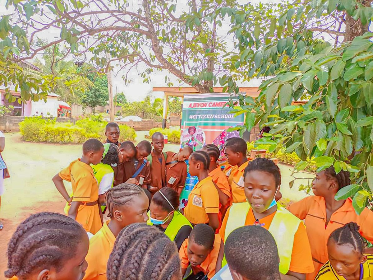 zenunetwork's tweet photo. @Ajevoh_Cameroun présent au Lycée Technique de SOA le  25 Mars 2021 à l'occasion des Journées Portes Ouvertes  organisées par ledit établissement pour une activité de sensibilisation et présentation du projet #CitizenSchool aux élèves et participants.

#ZenuNetwork https://t.co/3MbgST0QUZ