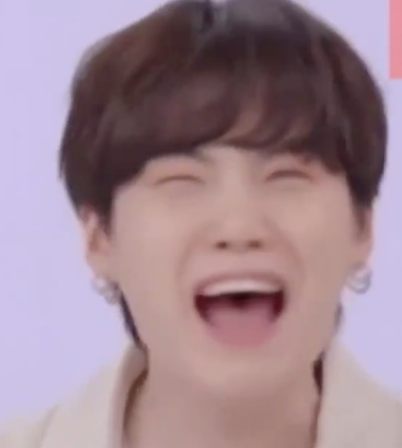 charts_k's tweet photo. Suga's reaction after @BTS_twt told them 'I love you' 😂 https://t.co/g9oC9qqX5G