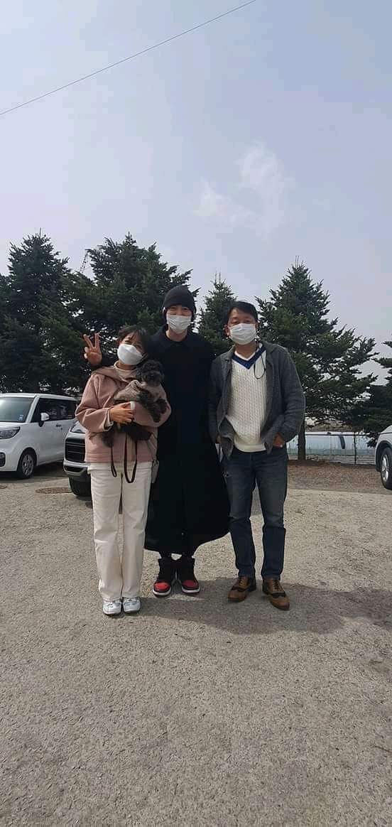 happy virus X chicken tweet media