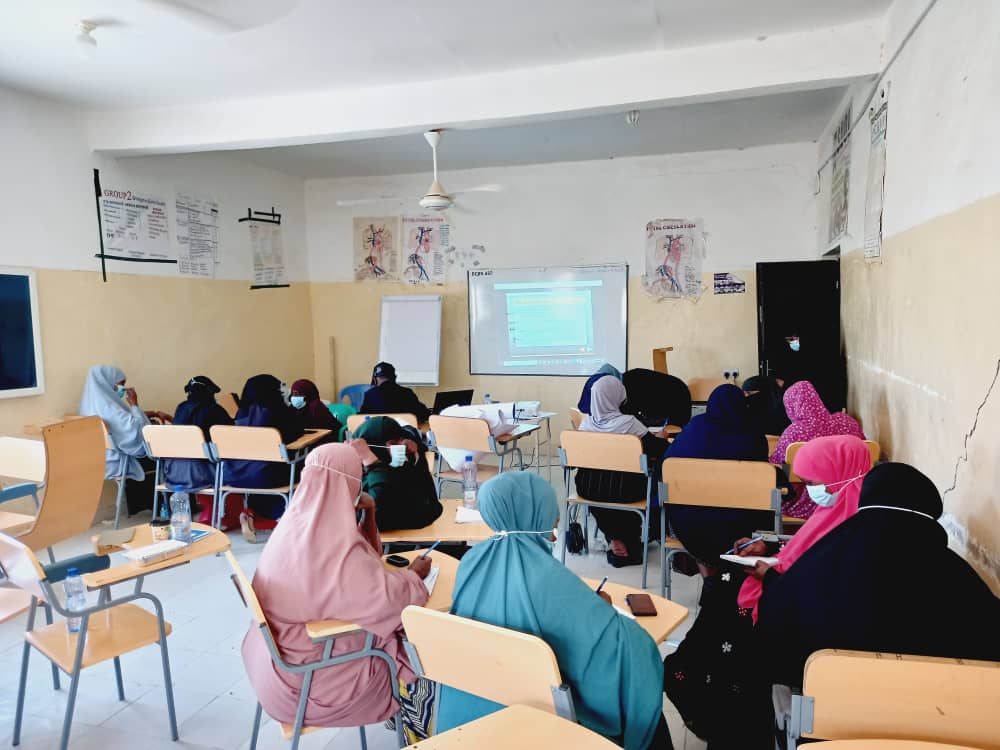 UNFPA_SOMALIA's tweet photo. Clinical Management of Rape (CMR) describes best practices in the clinical management of people who have been raped in emergency situations. We're providing CMR training to health workers for the #GBV One Stop centre in Las Anod amidst our response to #COVID19 https://t.co/9IWF7LML3L