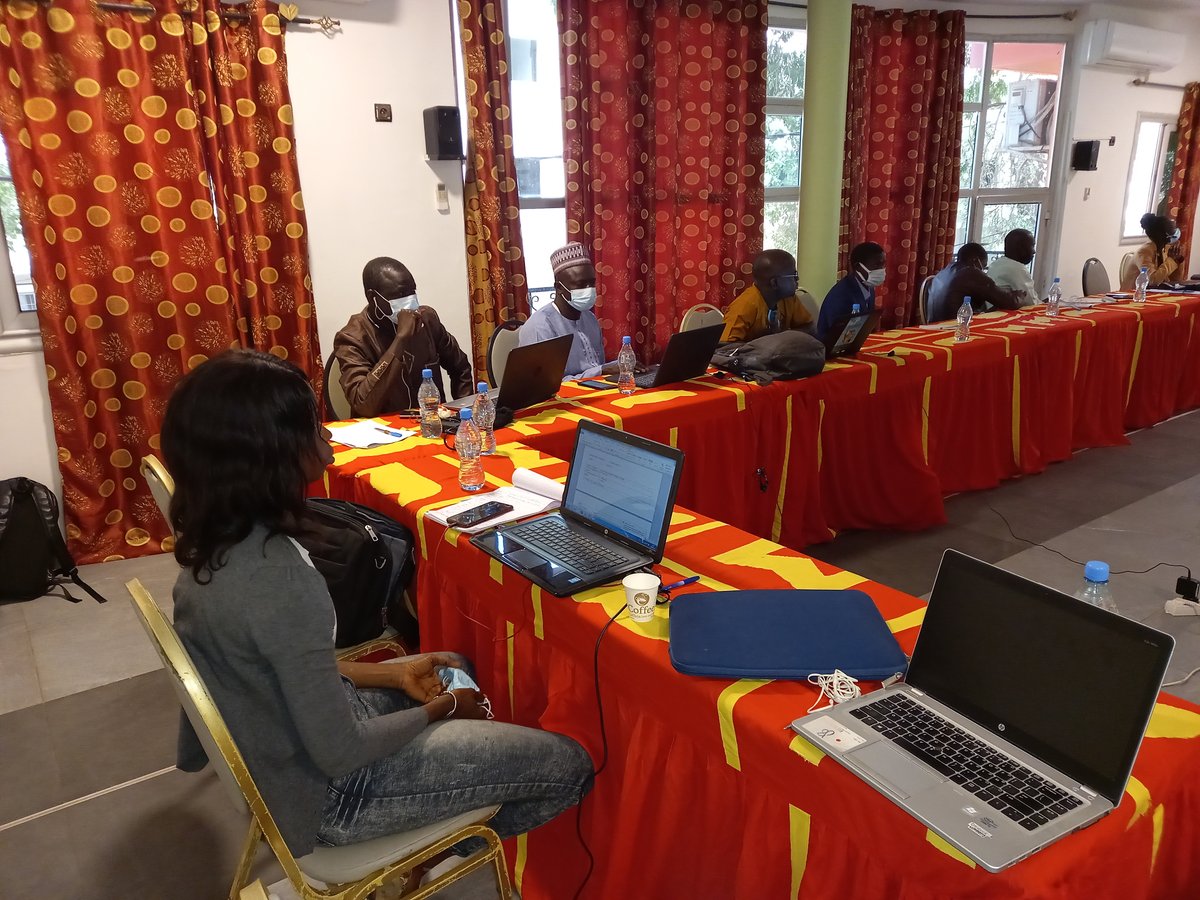AebSenegal's tweet photo. Dans le cadre du Projet Initiative sur l’Agriculture Ecologique Biologique en Afrique (I-AEB),  , IED Afrique tient un Atelier de mise à niveau des formations pratiques en agriculture écologique et biologique dans la zone des Niayes. #agriculturebio , #developpementdurable https://t.co/84lIeHahOp