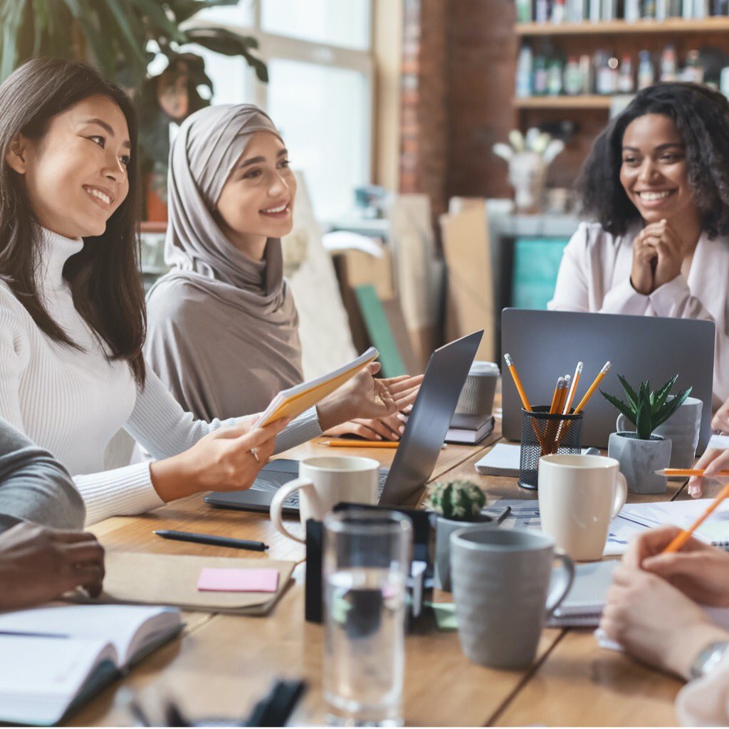 LaurelDelaney's tweet photo. The Global Small Business Blog: Today in Global Small Business:  Global Digital Trade for Women: https://t.co/kGLnHFNUAI #globalsmallbusiness #globalsmallbusinessblog #globaldigitaltrade #EverGiven #SuezCanal #roilglobaleconomy #DrDeborahBirx #readytoexport https://t.co/B9WHxomRbv
