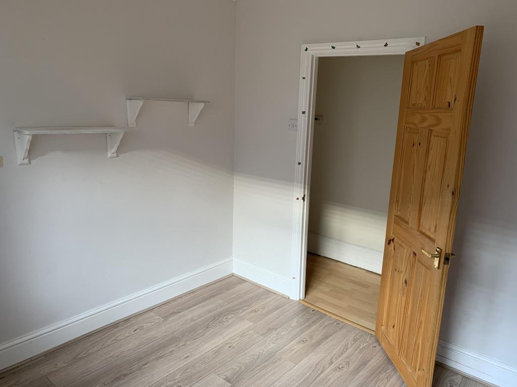 LeadersSeven's tweet photo. PRICE REDUCTION❗️ 
Spacious 3 bedroom flat and walking distance from the main high street in Sidcup. Fully fitted kitchen and utility room, the property has 2 double bedrooms and single bedroom. Call us today to arrange a viewing☎️ #lettings#tenant#sidcup#property#leaderslettings https://t.co/xpTDFjP7sF
