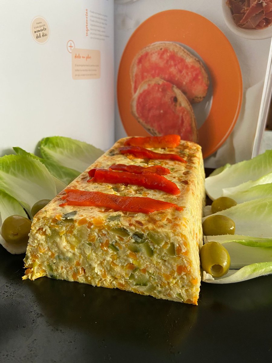 eott13's tweet photo. Pastel de verdures!! #helthfood #recetas #pasteldeverduras #ricorico #CocinaFácil https://t.co/9Ktqt62m0M