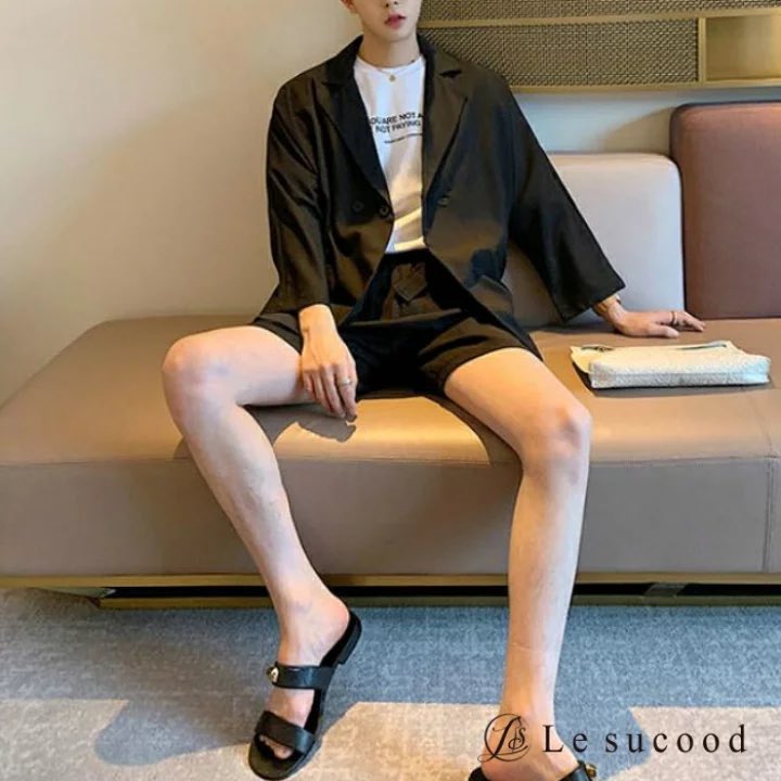 le_sucood's tweet photo. ピークドラペルジャケット

https://t.co/bYrp2udBpB

#テーラードジャケット　#モード系 https://t.co/dfhwGF4GhS