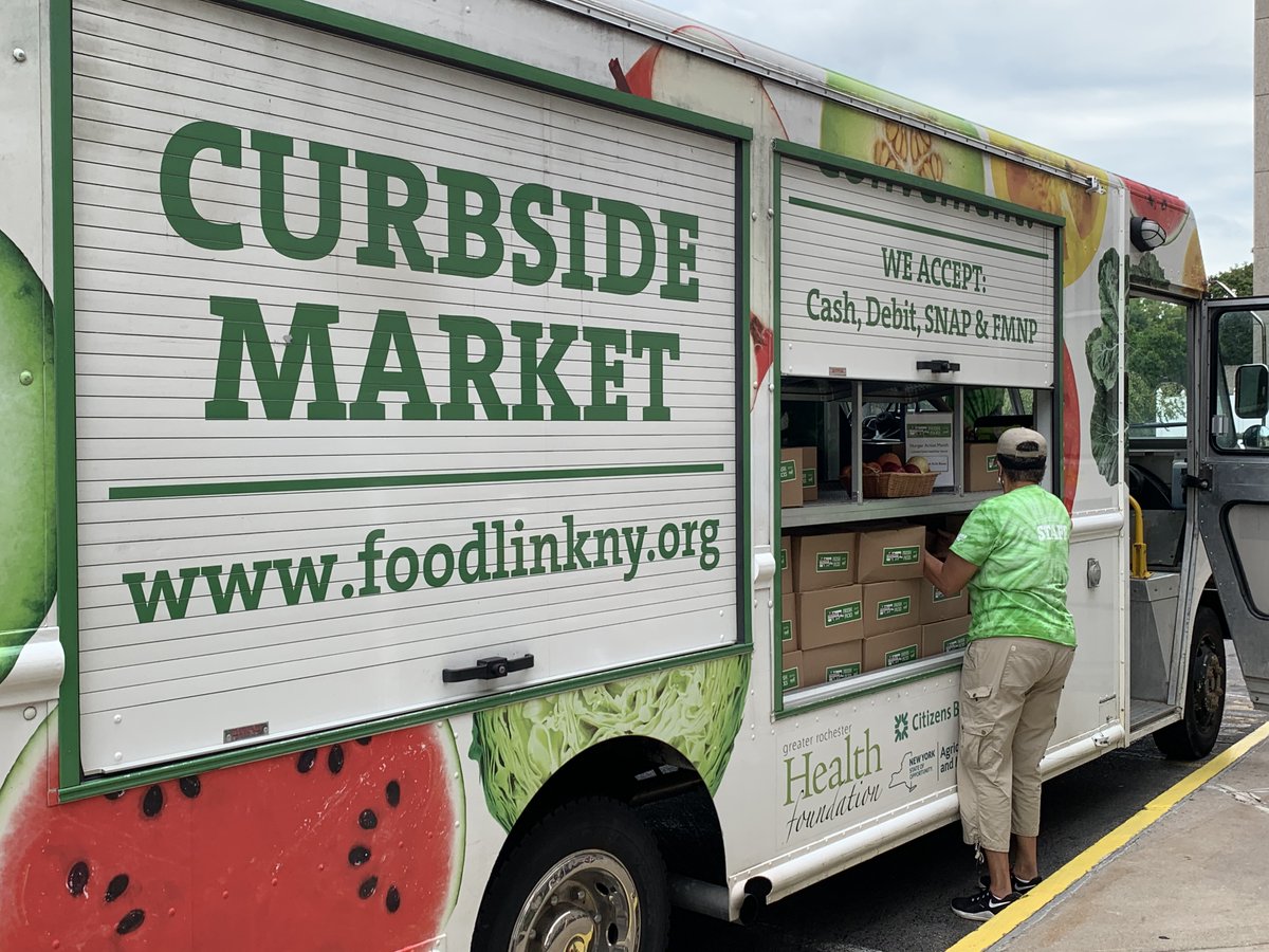 FoodlinkNY's tweet photo. It's the last week of our winter schedule! We'll be updating our Curbside Market routes and maps at the end of the week. For now, check out where we'll be for the week ahead: https://t.co/s1HYXvth6q https://t.co/1Uio8IBK1T
