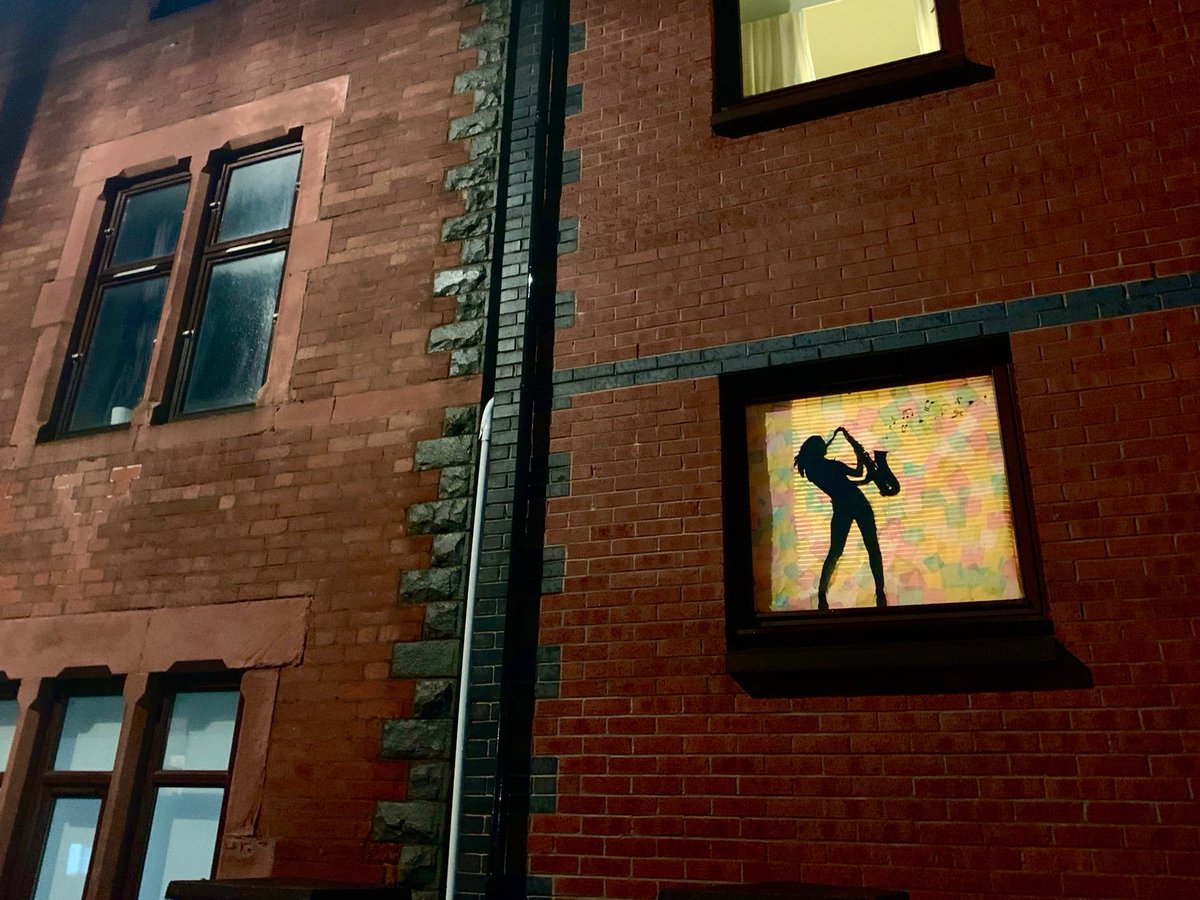 rachmurph_'s tweet image. I made some windaes for Spring Fling @WalkWindows over the weekend! So much fun, love these events. 🐇🎷🦋