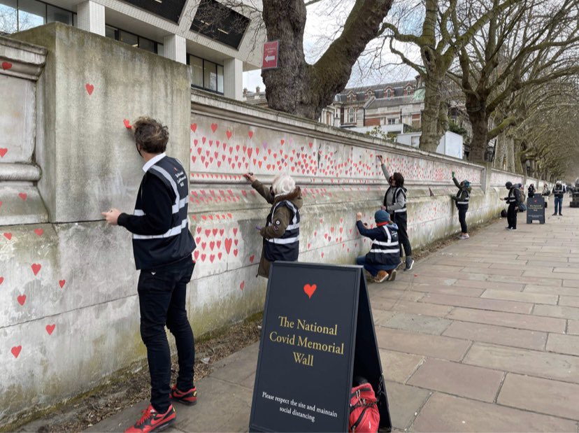 Isn’t this powerful? Lots of people are down at Westminster painting a heart for every person who has died from COVID-19, to call for a public inquiry from the government. #memorialwall If you’d like to get involved, email covidmemorialwall@gmail.com