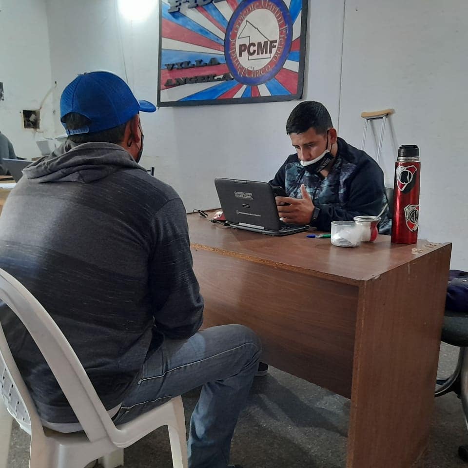 MartinFierroVA's tweet photo. Bajo el reciente aumento de casos de Covid en nuestra Ciudad, se adoptaron nuevas medidas para la atención al público en nuestra Sede con el objetivo de seguir brindando nuestros servicios pero asumiendo los recaudos necesarios que la situación amerita.

Seamos responsables👏🏻✌🏻 https://t.co/X21Wb6xs2y