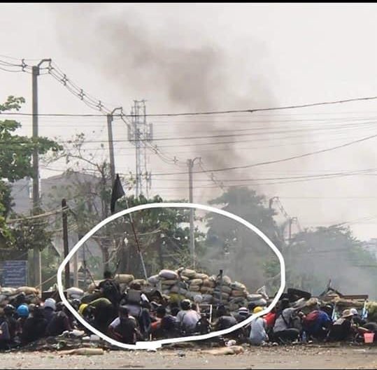MilkTeaMM_MTAM's tweet photo. Photos proof of Terrorists using heavy deadly weapons against unarmed people in #SouthDagon. In 1st photo,the defense is with full of sandbags but after they used heavy weapons &amp; attack,even all the sandbags are scattered. #WhatsHappeninglnMyanmar #Mar29Coup #OpCCP https://t.co/WZwlUDVmvS