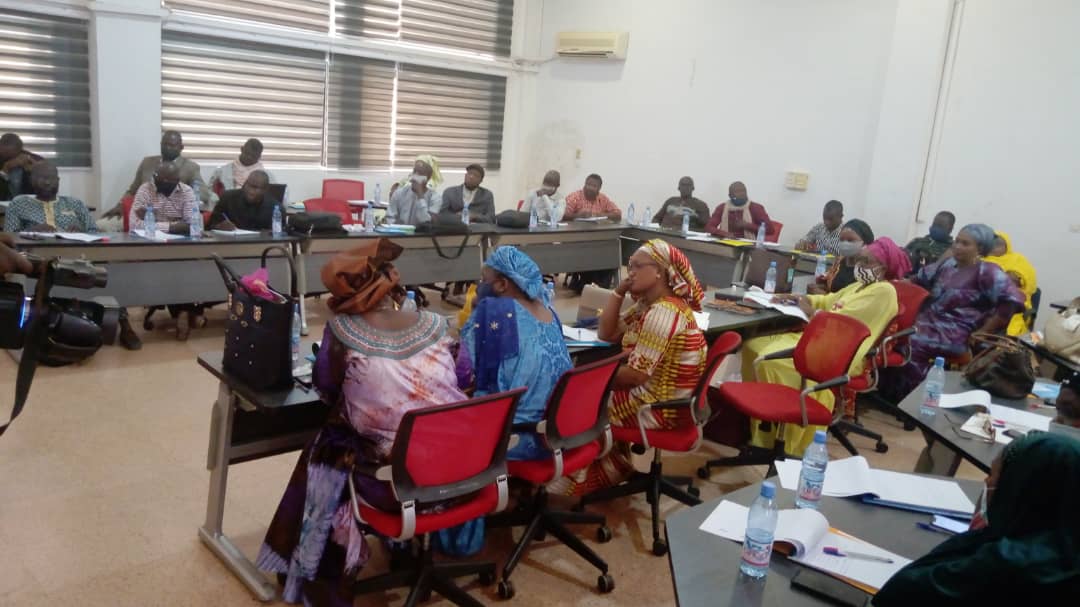 MaliSnec's tweet photo. Les syndicats au niveau du secteur de l'éducation se sont regroupées dans un espace de dialogue social et l'unité d'action sociale.
#syndicats #education #debats #synergie https://t.co/1KWamqooZA