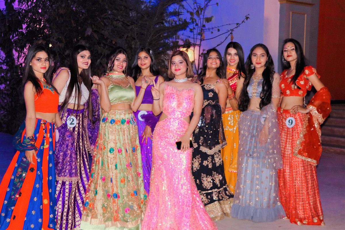 iruchigopal's tweet photo. From our fashion show @ Zone Palace, Jaipur ❤️ #coutureoutfits 
https://t.co/lAk416rT6i https://t.co/YsIC7smpqu