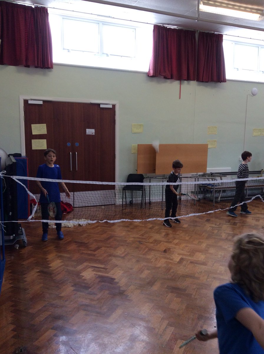 foxeswps1's tweet photo. The culmination of a terms learning - Badminton games over nets. Thank you Miss Fenton-Green from @PrinceHenrysGS @whartonsprimary https://t.co/ofqthxClqx