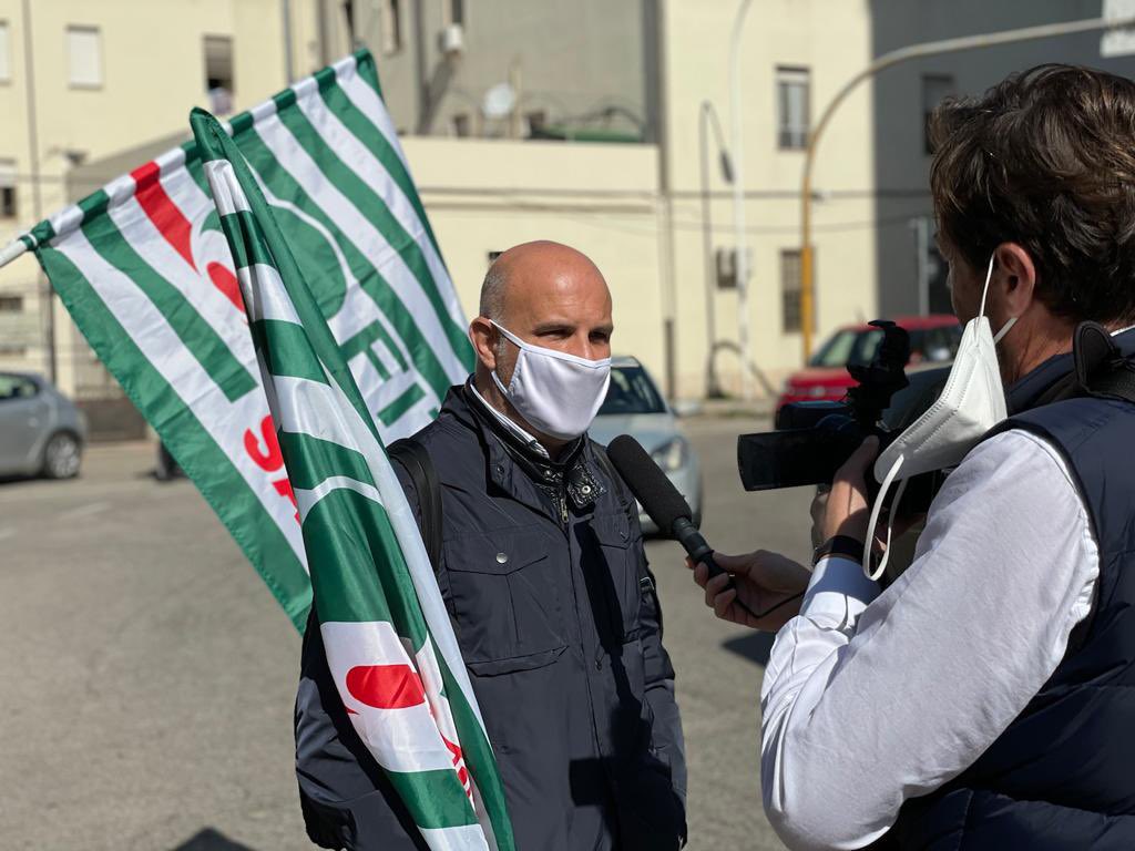 FItCislSardegna's tweet image. 🆘⚠️#SCIOPERONAZIONALE ⚠️🆘 #Trasportomerci 
Oggi e domani nel settore della logistica e del trasporto delle merci abbiamo proclamato come FILTCgil, FIT Cisl e Uiltrasporti, 48 ore di sciopero per "la rottura della trattativa per il rinnovo del #CCNL facebook.com/38937501787969…