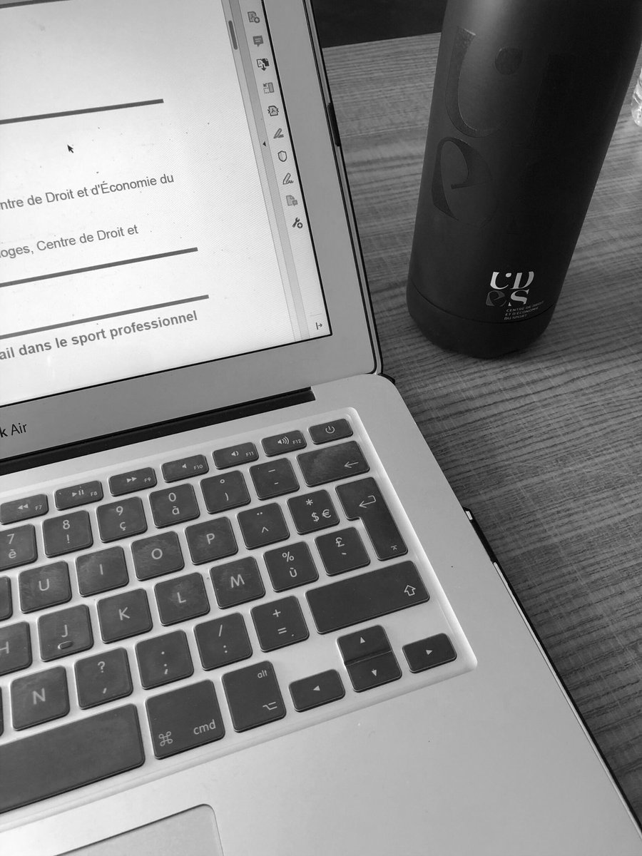 emiliegomis's tweet photo. School Time ✍🏿
Nouvelle session sur les relations contractuelles de travail dans un club professionnel
#managergeneral #cdes @CDESLimoges #reconversion https://t.co/Z2mirTNVpv