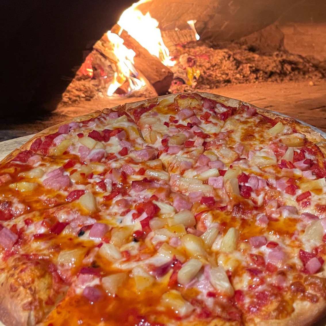 Half Off Monday - mailchi.mp/portsmouthgasl…
Pizza of the Week

Spicy Hawaiian