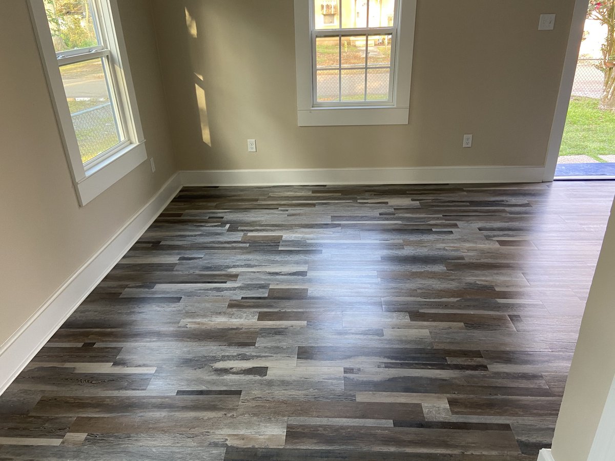 RegalCrowns's tweet photo. Let US transform Your House into YOUR CASTLE🏰 Regal Crowns Group: ⚜️Regal Crowns Properties ⚜️ Regal Crowns Renovations⚜️Visit US @ https://t.co/2cjaXkmIFr ⚜️ https://t.co/rHEf7ozMa1
