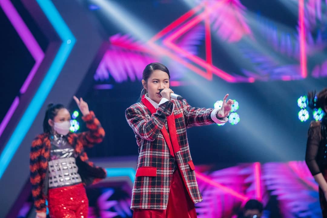 BritneysquadMj1's tweet photo. Penampilan BRITNEY KIMBERLY di The voice kids Indonesia season4 🌻 menyanyikan lagu NEW RULES-DUA LIPA bye:BRITNEY KIMBERLY,membuat Coach Marcell Kagum✨❤️
#britneykimberly #britneysquad_official #thevoicekidsindonesia #teammarcell #NewRules #liveround2
#FYPTwitter #fypシ https://t.co/HGiL8EoUxj