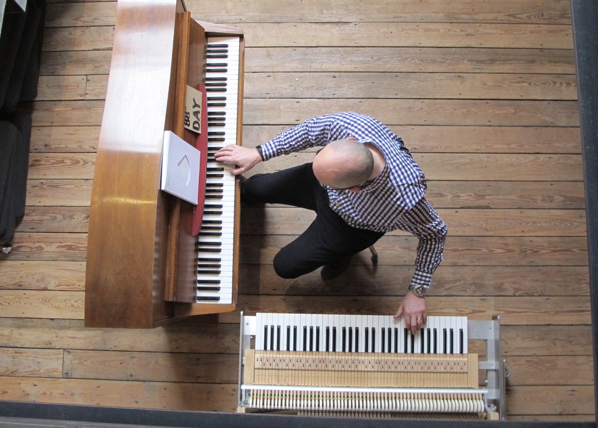 WardAndrewGM's tweet photo. Happy Piano Day! 🎹😀 Hard to believe it's already two years since I played at the Erased Tapes Sound Gallery in Hackney, east London 😍🎹❤️ #erasedtapes #pianoday2021 #PianoDay #piano #unacorda #soundgallery #olafurarnalds #nilsfrahm #Hackney #London https://t.co/4lbKg5aWz2