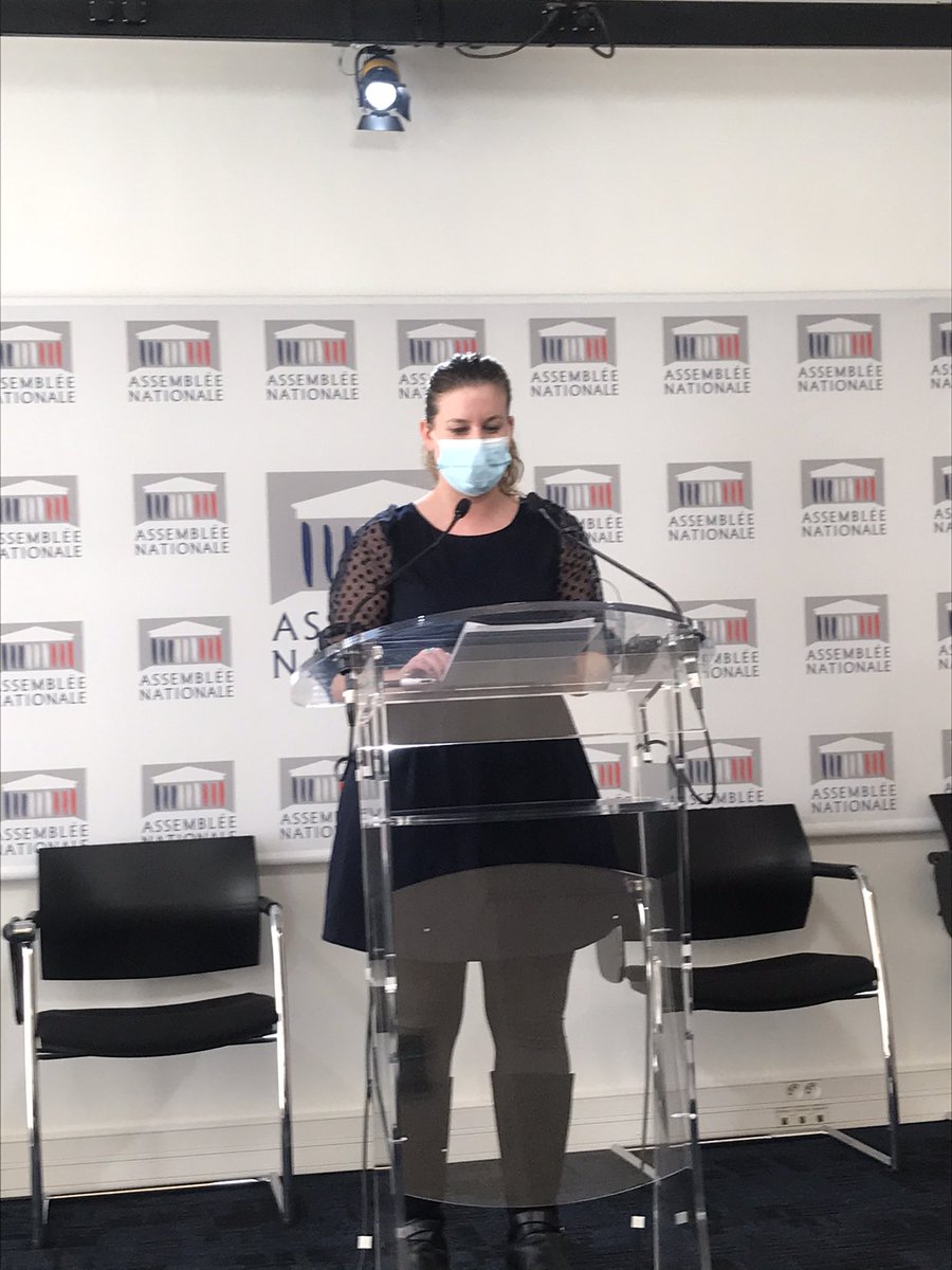 MathildePanot's tweet photo. « Aujourd’hui, signe la fin de la mascarade démocratique d’Emmanuel Macron. » #ConfFi #PJLClimat https://t.co/Te2Q6Ckbym