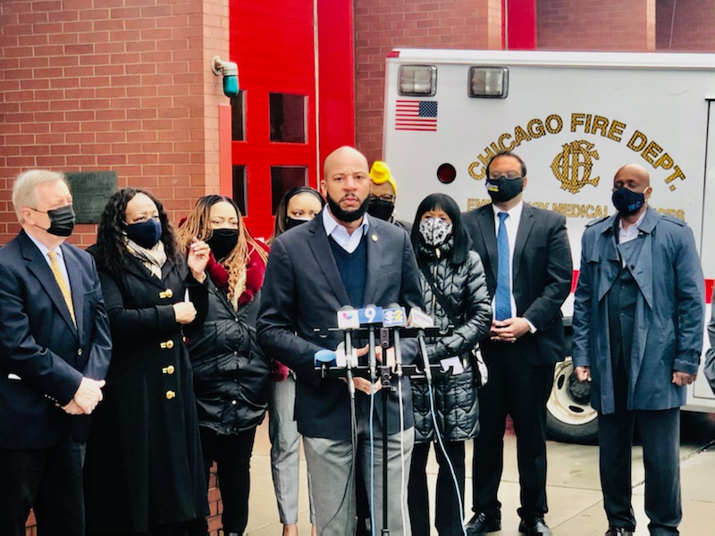 LamontJRobinson's tweet photo. Last week, I was honored to join
@SenatorDurbin in this #momentofaction! We need modernized gun protections to keep our Chicago South and Westside vibrant and alive! Let’s continue to work together to make this common sense.
#GunControl #LJR5th #RepRobinson https://t.co/00Ftdjrhu7
