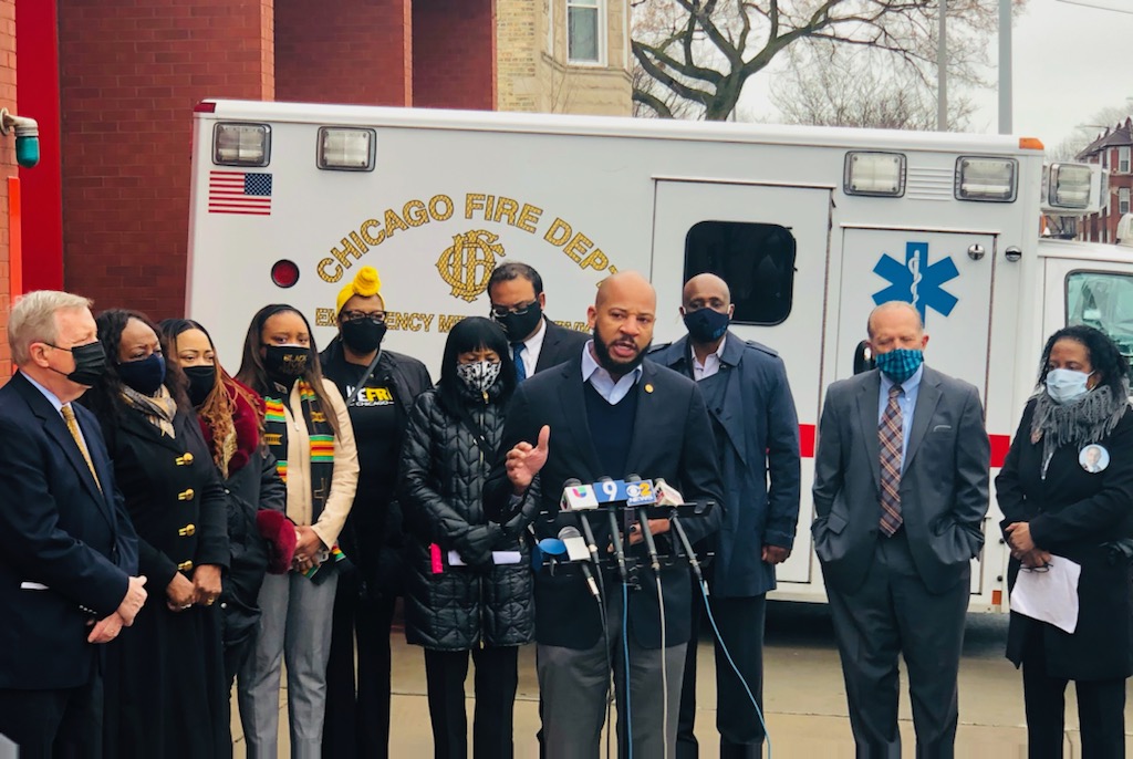 LamontJRobinson's tweet photo. Last week, I was honored to join
@SenatorDurbin in this #momentofaction! We need modernized gun protections to keep our Chicago South and Westside vibrant and alive! Let’s continue to work together to make this common sense.
#GunControl #LJR5th #RepRobinson https://t.co/00Ftdjrhu7