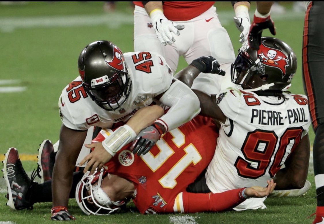 bobbystroupe's tweet photo. WHY DO GYMNASTICA WORK WITH A QUARTERBACK? 

Let’s take back bends for an example. https://t.co/NqcXA0JMHm
