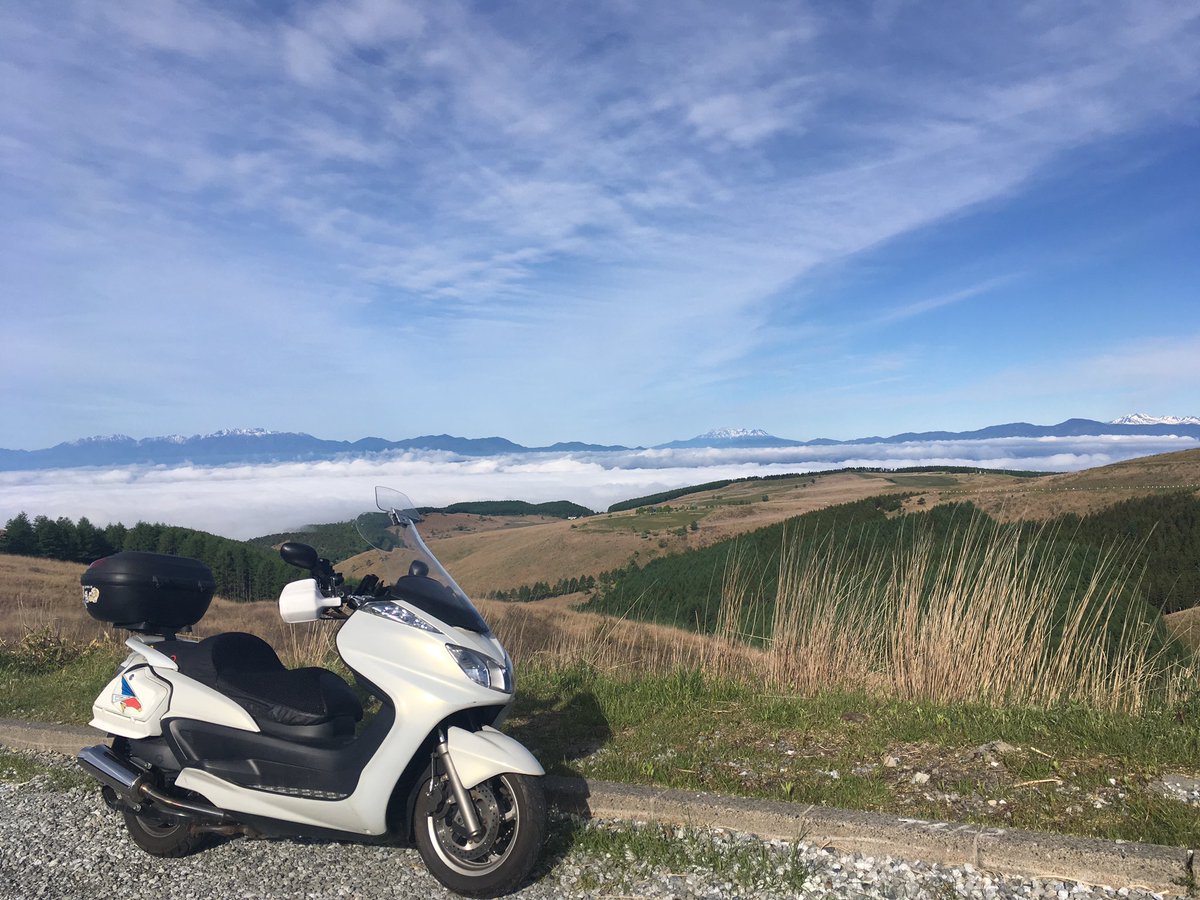 erenesanda's tweet photo. 子供の頃にパリダカのバイク見てから昔からアドベンチャー系が好きで
原付旅仕様にしたり
免許取って譲ってもらった
ビックスクーターも旅仕様にし
短足故に大型アドベンチャーを諦め
そしたらＶストローム250発売
バイク貯金が貯まり
念願叶ってアドベンチャー系乗りに
子供の頃の憧れを手に入れた https://t.co/V67Fr7By2H