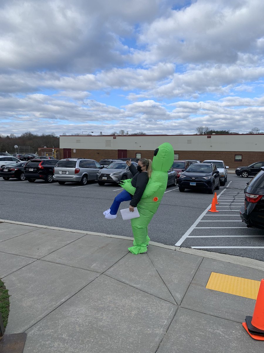 Happy to see more of our students in person today. 3-5 A Day students showed their smiles as they entered!