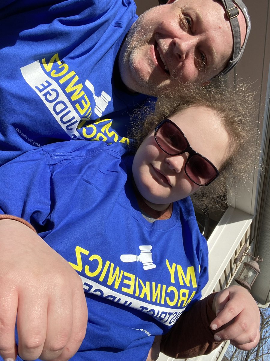 VoteAmy2021's tweet photo. Amy’s family was busy this weekend. Putting up signs. Meeting lots of supporters. Even Sunday’s rain storm didn’t put a damper on the day, except for a bad hair day. 😊 We appreciate the enthusiasm and support!
THANK YOU! 
https://t.co/qczAycwlBH https://t.co/WAEiQFt5Xm